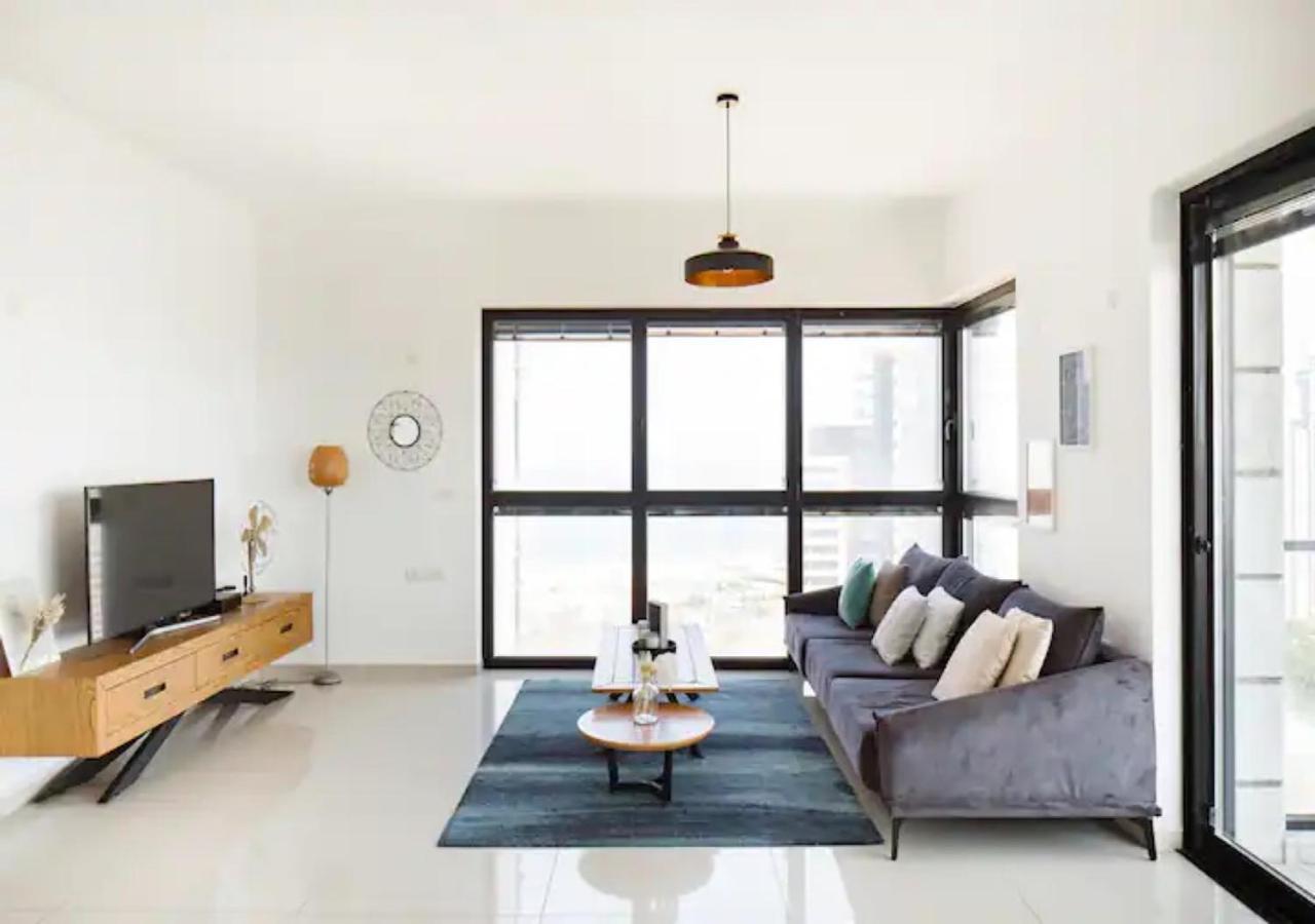 O&O Group- Special Apartment Sea View Luxury Tower Bat Jam Exteriér fotografie